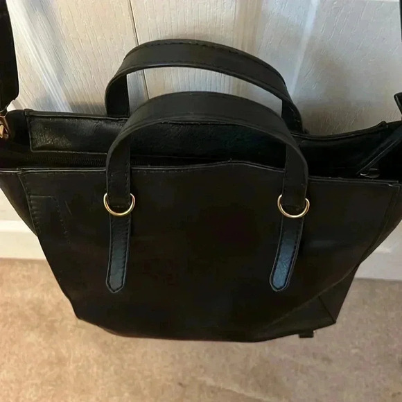 Fossil Black Leather Backpack with Structured Design - Picture 10 of 15